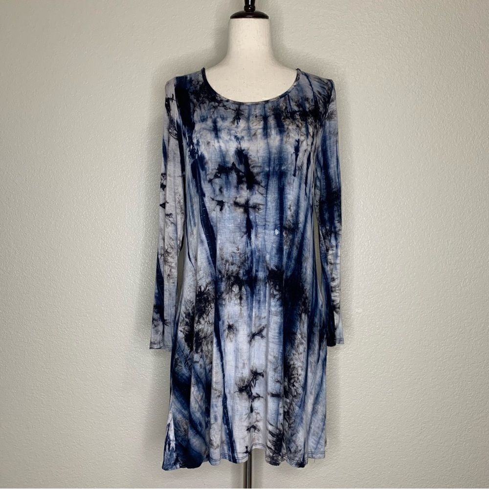 Entro Tie Dye Stretch Knit Key Hole Back Long Sleeves Dress